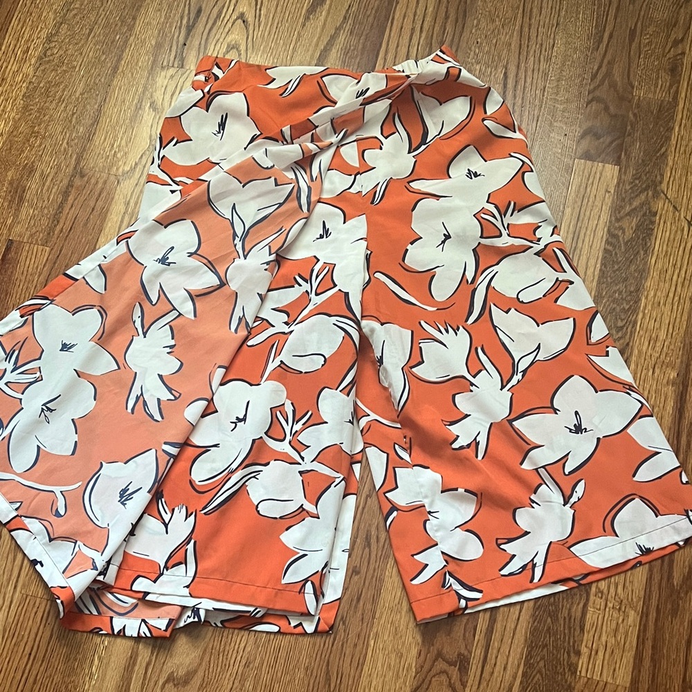 Zara cropped skort Floral Orange and White - Picture 2 of 4